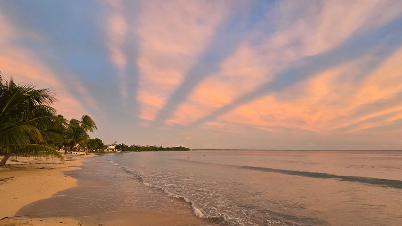 Puerto Rico vs Aruba: Costs, Beaches & Which to Pick in 2026